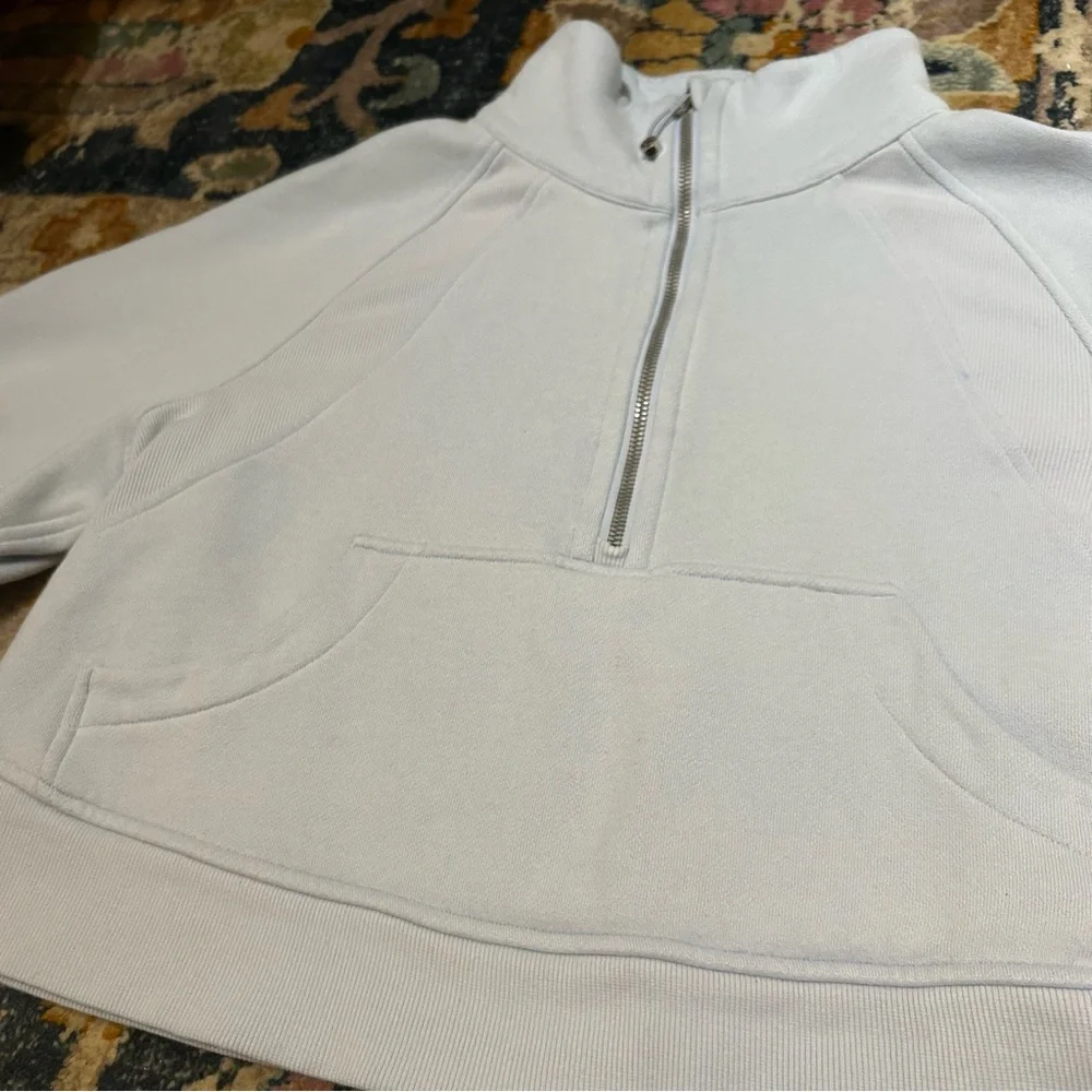 lululemon athletica Scuba Cropped - Light Blue - XS/S - Picture 4 of 10
